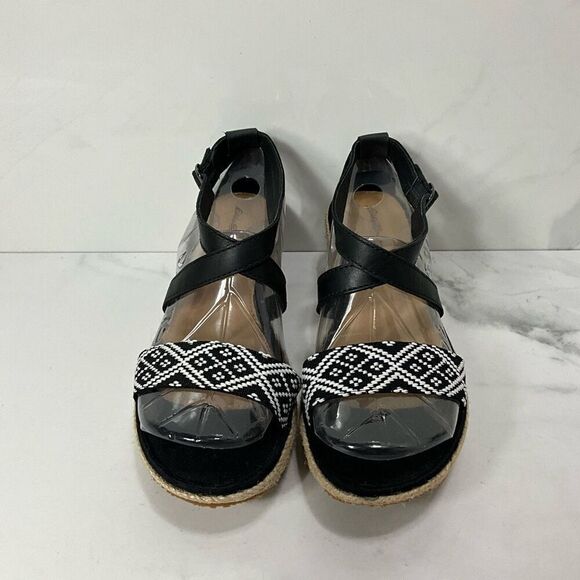 EDDIE BAUER Platform Strappy Sandals - Picture 2 of 7